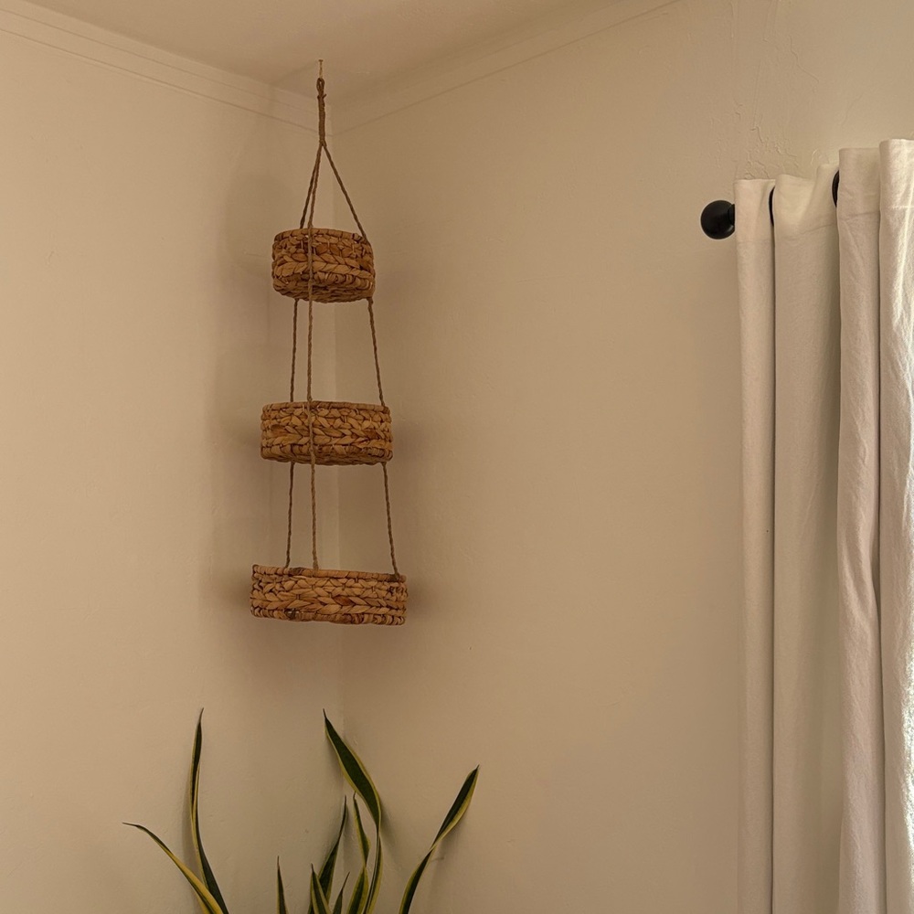 Base Roots | Hanging Woven Basket Organizer